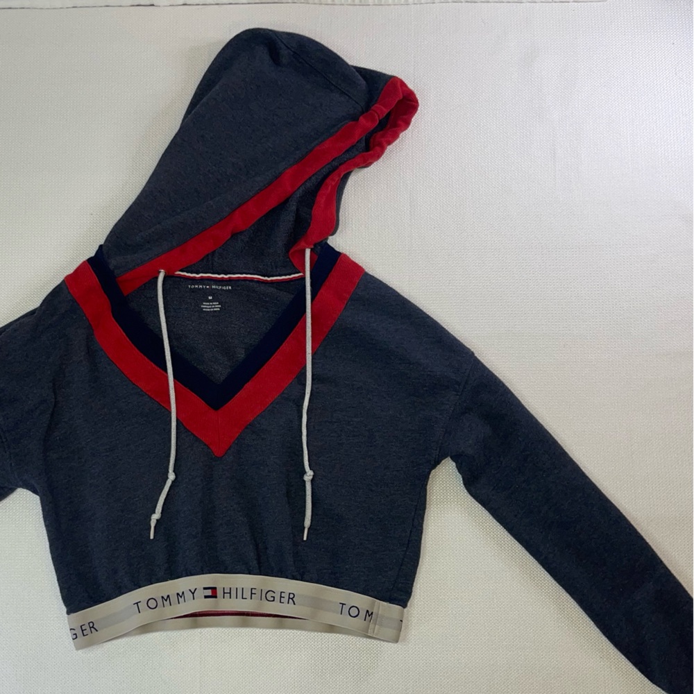 Tommy Hilfiger Cropped Pullover Hoodie Size Medium Vintage A